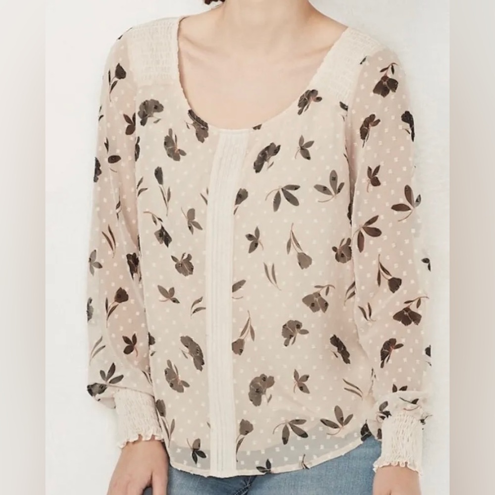 Lauren Conrad pale blush pink long sleeve floral blouse Size XL